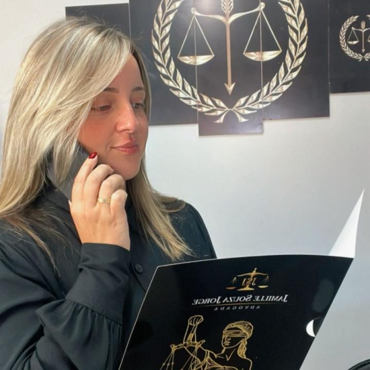 Dra. Jamille Souza Jorge