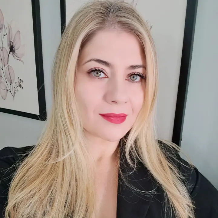 Dra. Maria dos Santos