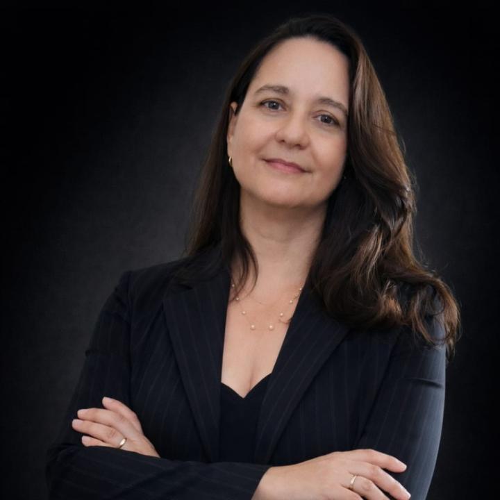 Nívea de Paula Santos