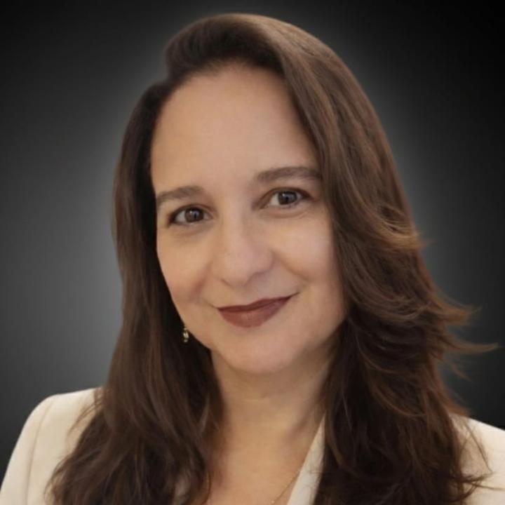 Nívea de Paula Santos