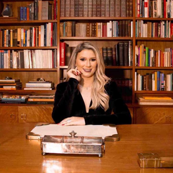 Taciane Dias - Advogada